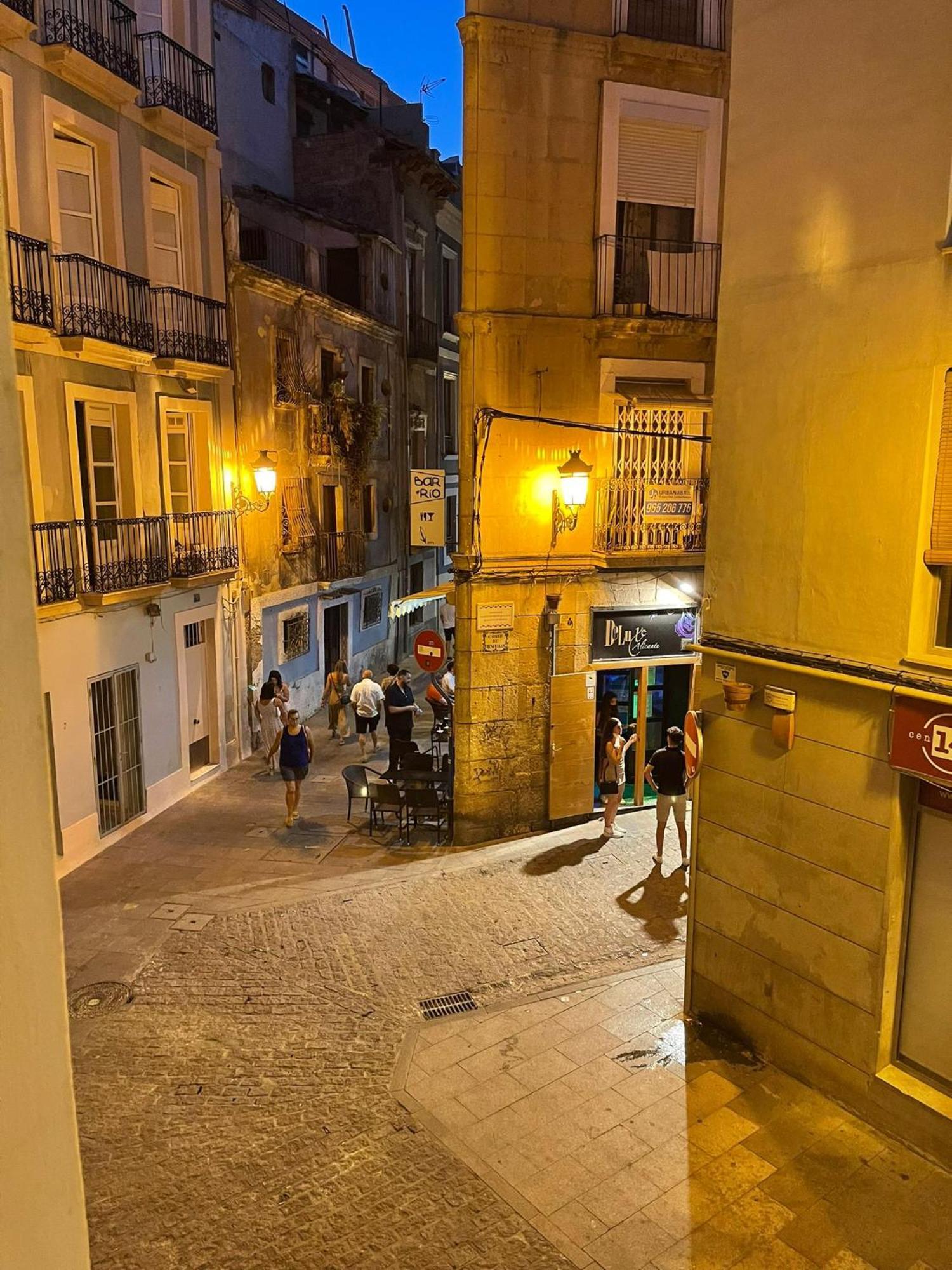 Piso Casco Historico Alicante Exterior photo